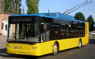 ЗВАЖИВШИ  ВСІ  “ЗА”  І  “ПРОТИ”