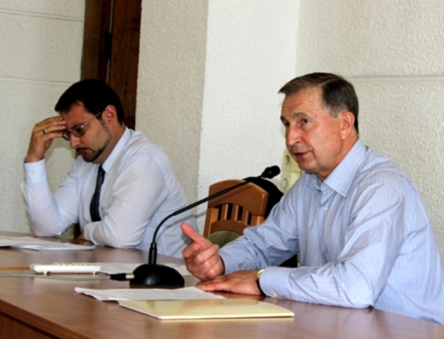 АК