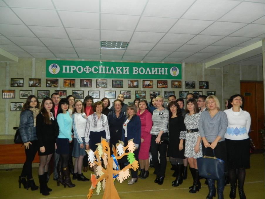 ПРОФСПІЛКИ ВОЛИНІ ПИШУТЬ ДИКТАНТ НАЦІОНАЛЬНОЇ ЄДНОСТІ