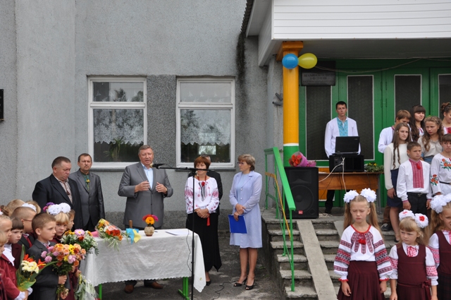 У День знань - усі до шкільного порогу