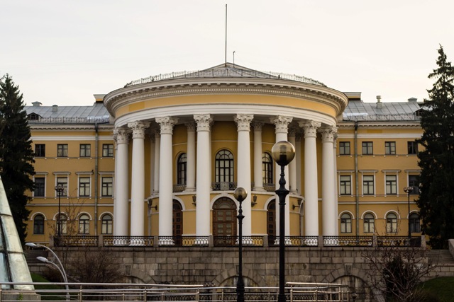 Будівля Інституту шляхетних дівчат