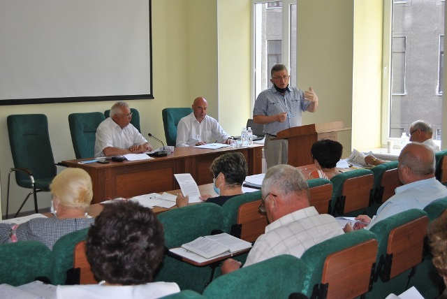 На засіданні виконкому