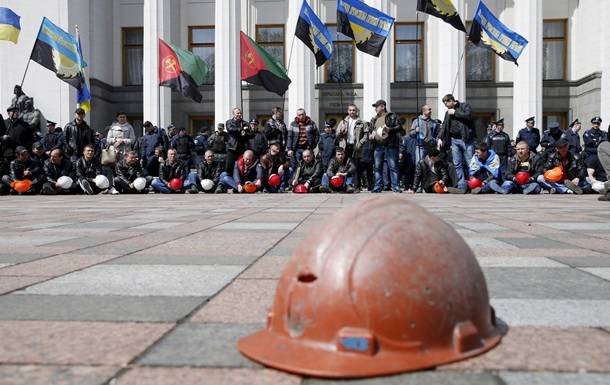 ПОЗИЦІЯ ПРОФСПІЛКИ. Заробітна плата шахтарям має бути негайно виплачена!