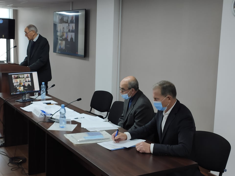 Відповідати вимогам часу та очікуванням спілчан   