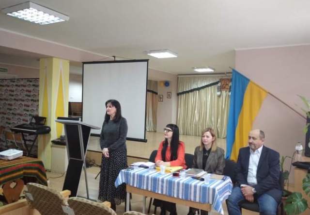 освітяни