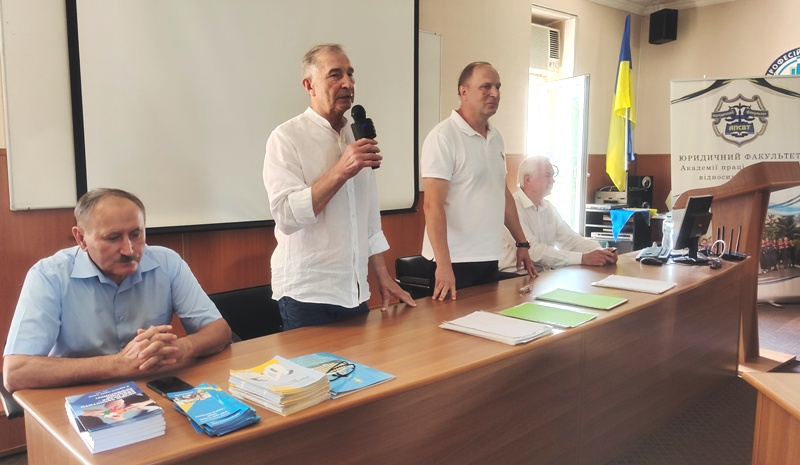 Відбулась урочиста церемонія вручення дипломів про здобуття вищої освіти випускникам Академії праці, соціальних відносин і туризму Федерації профспілок України