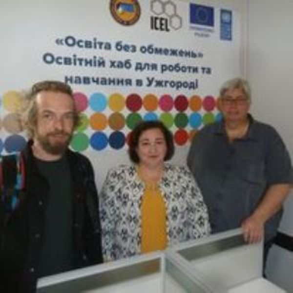 освітній хаб в Ужгороді