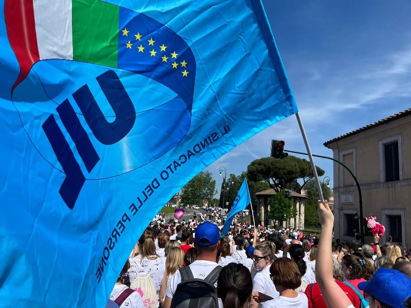 «Не може бути сильної демократії без сильних, незалежних профспілок», -  профспілкове об’єднання UIL підтримує Україну та виступає проти спроби підірвати незалежність профспілок у нашій країні