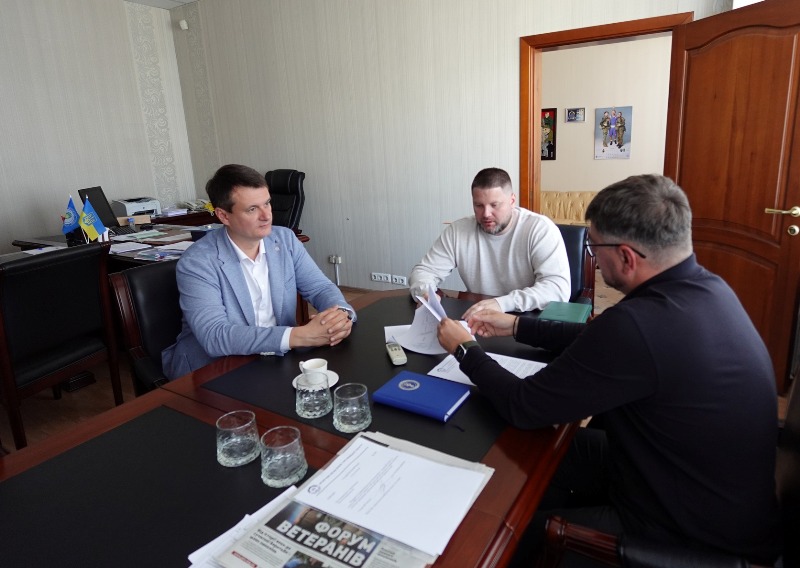 Робоча зустріч керівників ФПУ та профспілок Хмельниччини: пріоритет – захист прав працівників