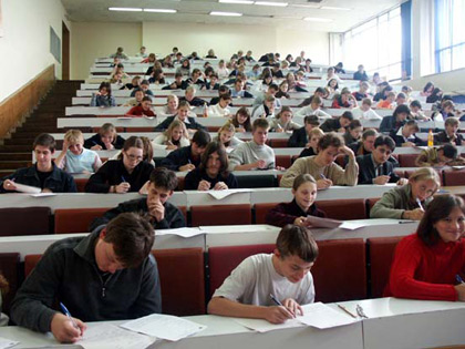 А9